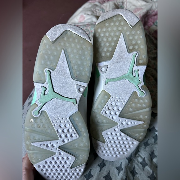 Air Jordan 6 Retro “Mint Foam” – Women’s Size 6W – Lightly Worn, Box Included - Picture 4 of 4